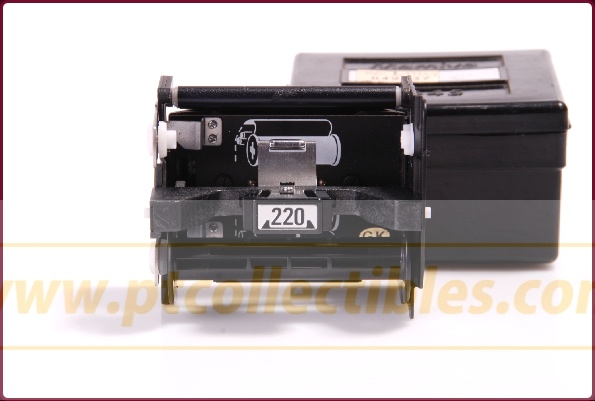 MAMIYA 645: 220 insert